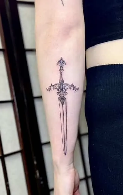 Black and grey fine line tattoo by Tallulah Coates at Avinit Tattoo, Orpington (portfolio piece 16)