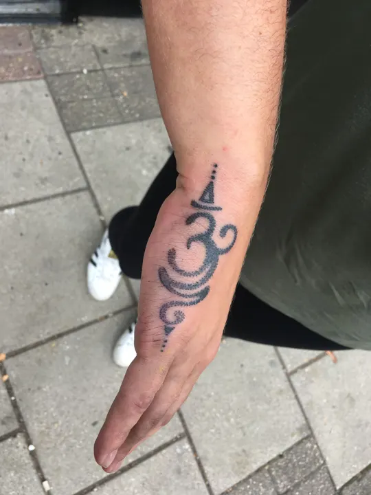 Custom tattoo by Warren Coates at Avinit Tattoo, Orpington (portfolio piece 3)
