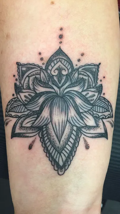 Custom tattoo by Warren Coates at Avinit Tattoo, Orpington (portfolio piece 28)