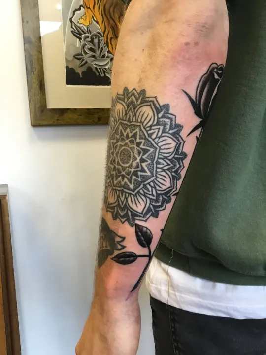 Custom tattoo by Warren Coates at Avinit Tattoo, Orpington (portfolio piece 39)