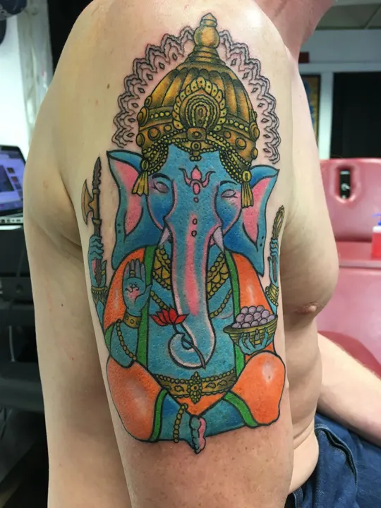 Custom tattoo by Warren Coates at Avinit Tattoo, Orpington (portfolio piece 68)