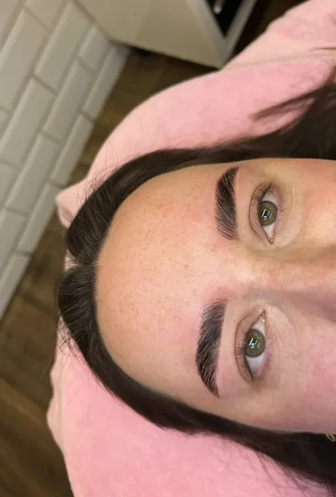 Brow or lash treatment by Zanzi Coates at Avinit Tattoo, Orpington (gallery image 17)
