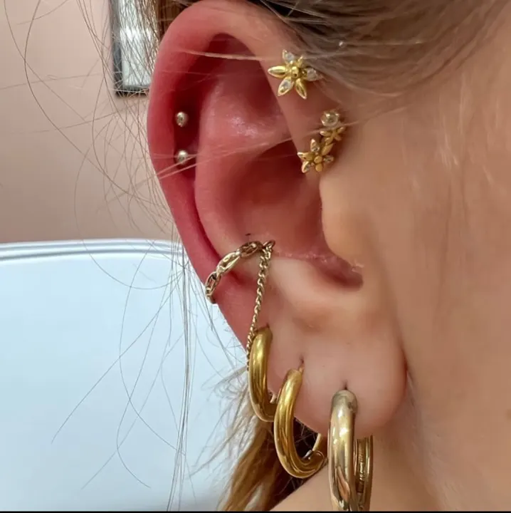 Body piercing by Zanzi Coates at Avinit Tattoo, Orpington (gallery image 8)